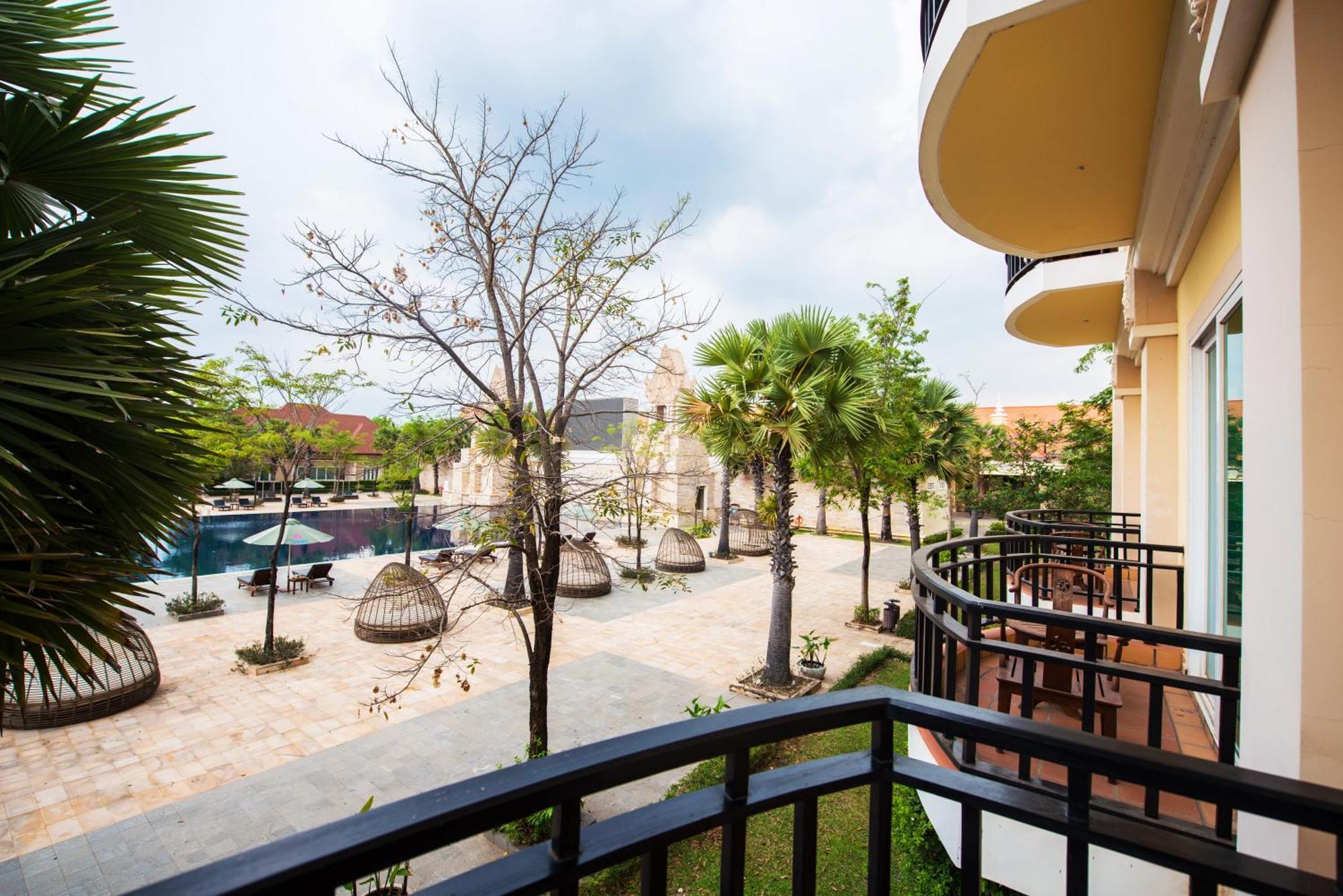 Sokha Siem Reap Resort & Convention Center Exterior photo